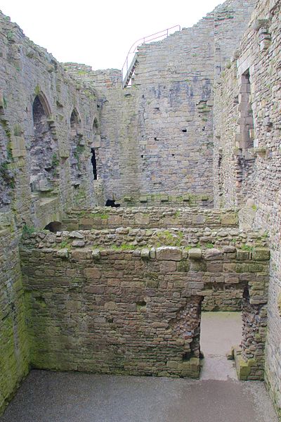 Part of the castle’s interior. Author: Mike Peel – CC BY-SA 4.0