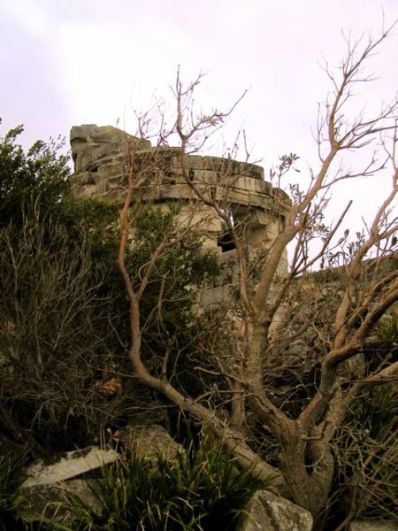 Part of the lighthouse ruins. Author: DVernon