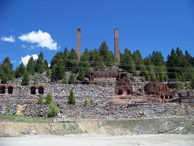 Part of the smelter. Author: Mark Holloway – CC BY 2.0