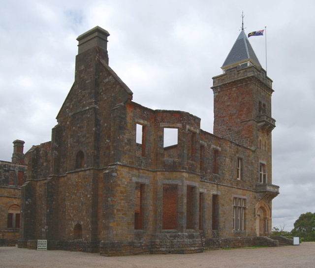 The Marble Hill Ruin. Author: Peripitus – CC BY-SA 3.0