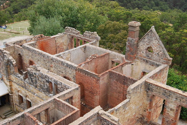 The roofless shell. Author: Peripitus – CC BY-SA 3.0