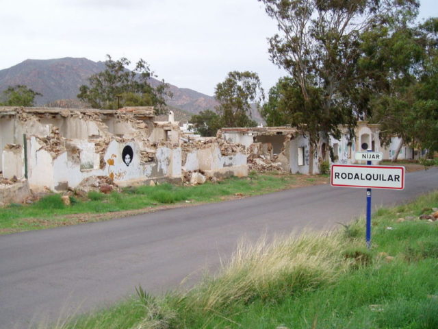 Ruins of former mining workers homes at Rodalquilar in Andalusia, Spain – Author: Wikinaut – CC BY-SA 3.0