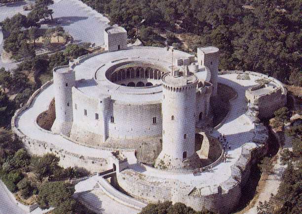 Aerial photo of the castle.