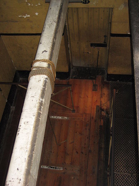 The gaol gallows top view. Author: Ciell – CC BY-SA 2.5