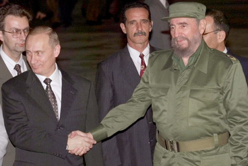 Russian President Vladimir Putin and Cuban leader Fidel Castro agreed to abandon the project after Putin’s visit to La Havana in December 2000 – Author: Kremlin.ru – CC BY 4.0