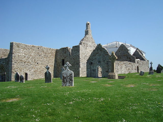 clonmacnoise-monastery-from-the-south-east-640x480.jpg