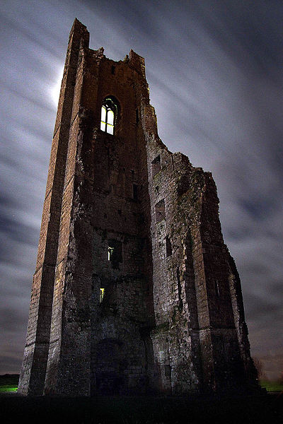 Closer view of the bell tower. Author: AndrewJJEllis – CC BY-SA 4.0