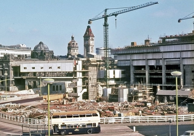 Under construction. Author: Geoff Dowling – CC BY-SA 2.0