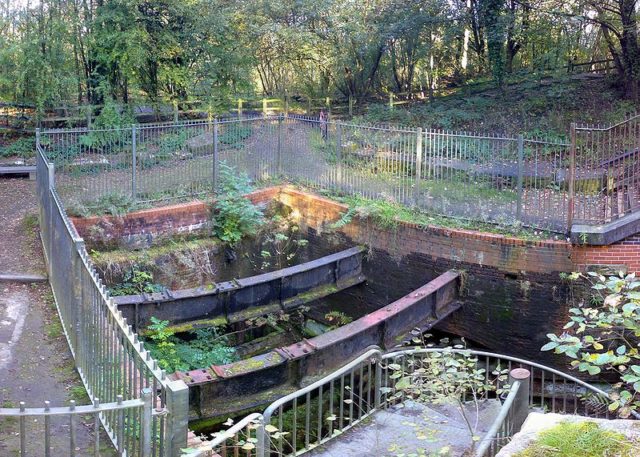 The excavated wheelpit for Brindley’s pumping system. Author: Parrot of Doom – CC BY-SA 3.0