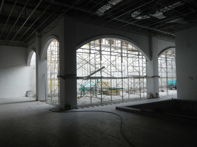 The church during the renovation process. Author: Judgefloro – CC0