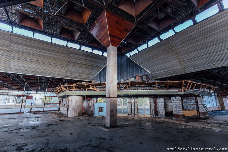 The Spooky & Fascinating Abandoned Airport Abandoned Spaces