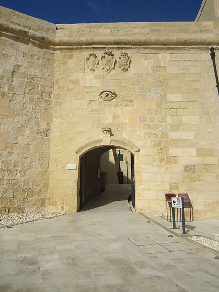A doorway that played a crucial part during the 1565 siege. Author: Yaco Erisso – CC BY-SA 4.0