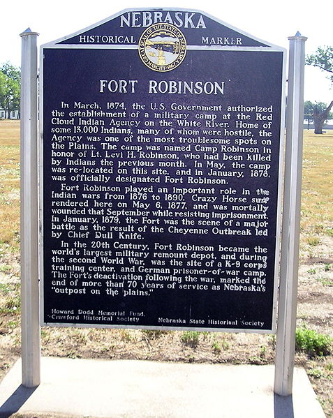 Fort Robinson Plaque. Author: Patrickdf – CC BY-SA 3.0