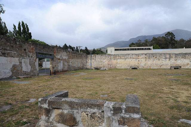 The ruins today. Author: Barrylb – CC0