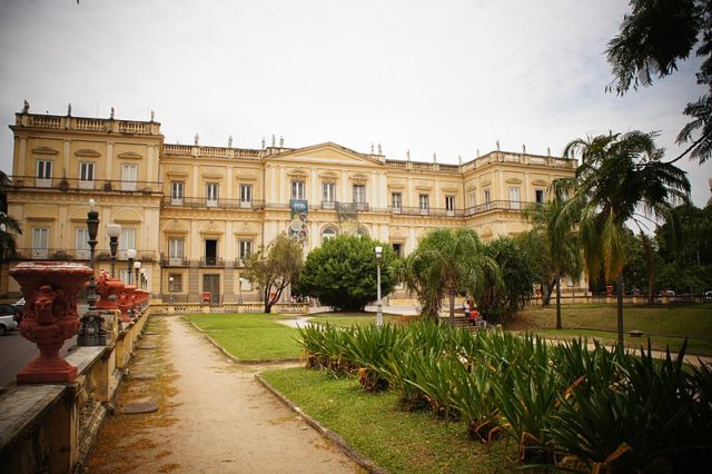 Front view of the Brazilian National Museum before the fire. Author: Demetrius William Lima – CC BY-SA 4.0