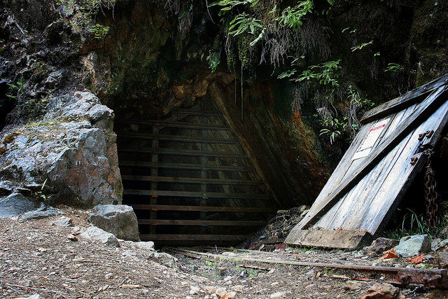 The entrance to the mine. Author: U.S. Forest Service- Pacific Northwest Region