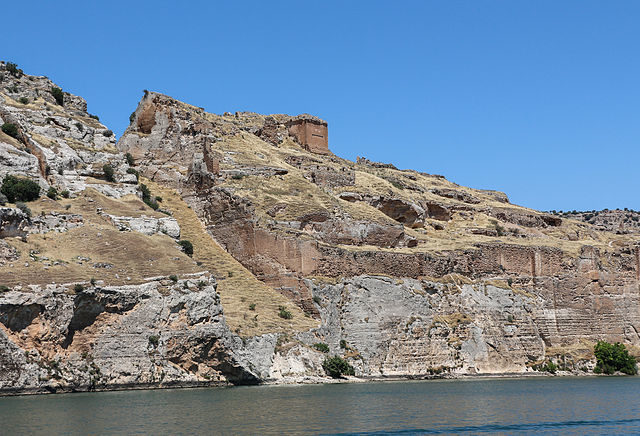 Fortress of Rumkale on the river Euphrates, Turkey – Author: Bernard Gagnon CC BY-SA 3.0
