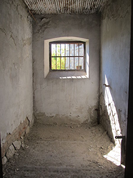 A typical prison cell. Author: Constantin Onu CC BY-SA 3.0 ro