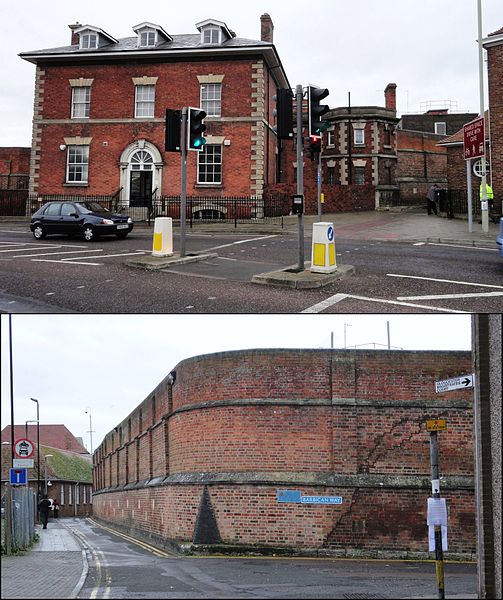 Gloucester Gaol – Governors House and a section of the perimeter wall. Author: BazzaDaRambler – CC BY 2.0