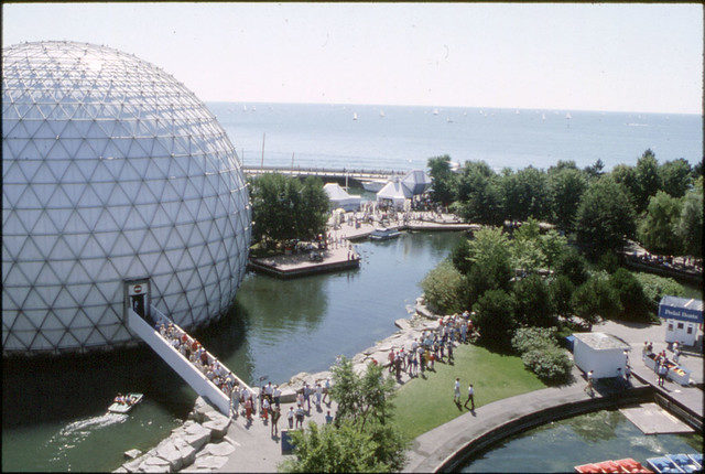 The entrance of The Cinesphere at Ontario Place, Toronto – Author: Archives Of Ontario – CC BY 2.0