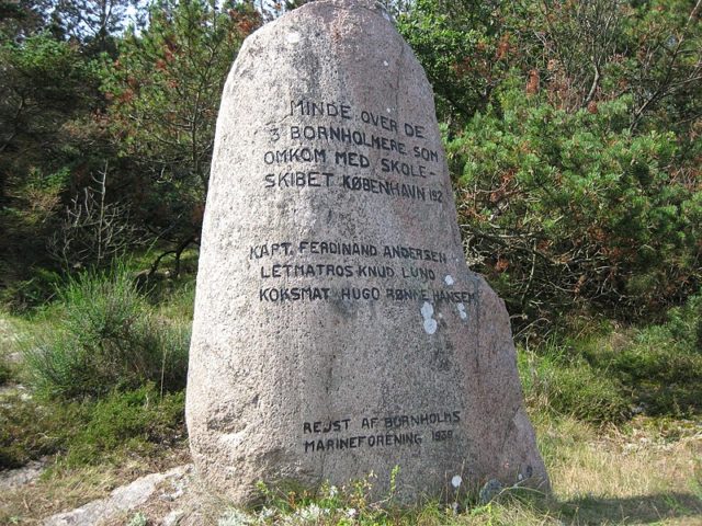 København’s memorial stone. Author: Hubertus – CC BY-SA 3.0