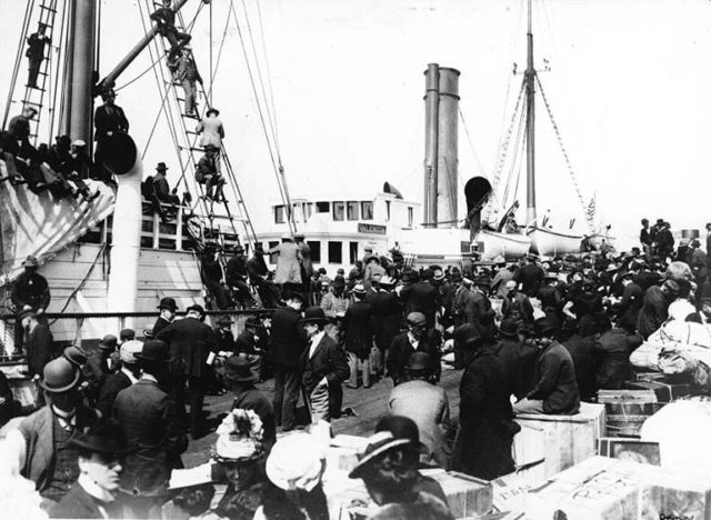 SS Valencia um 1900.