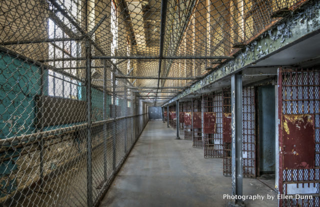 Prison cells. Author: Ellen Dunn Photography – Flickr @ellendunn