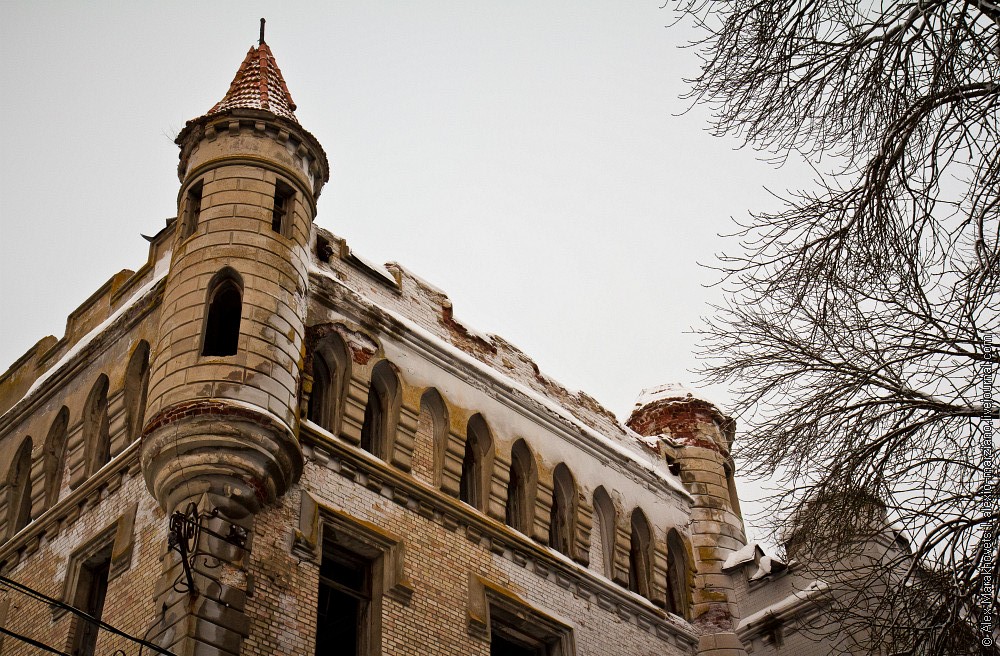 Memorial Manor Khrapovitsky in Russia5 Abandoned Spaces