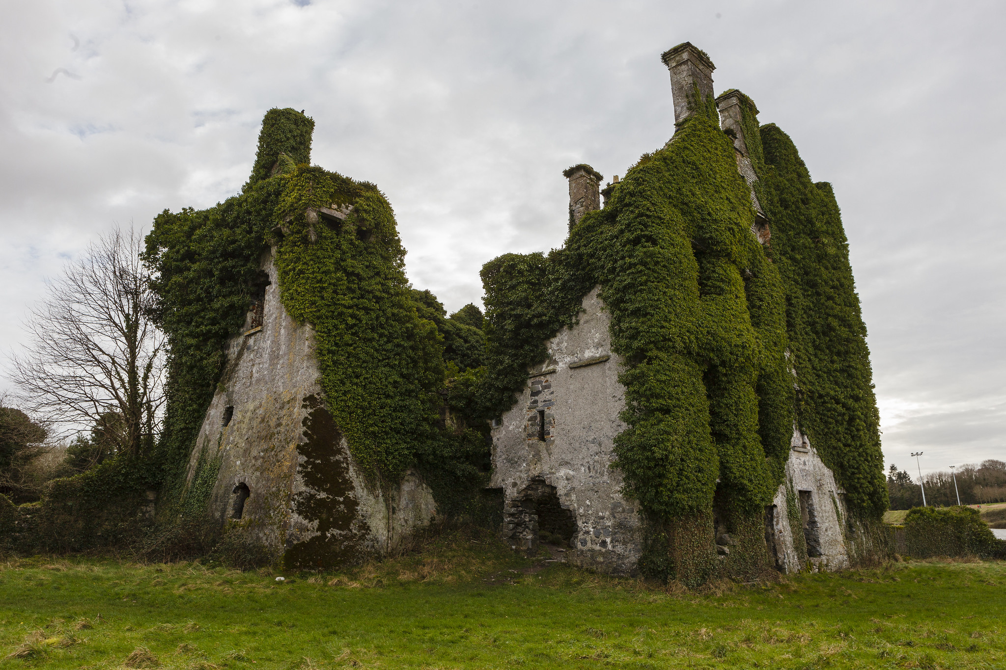 Menlo Castle4 Abandoned Spaces