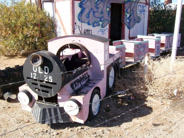 Front car of the Old 1225 pink children's train
