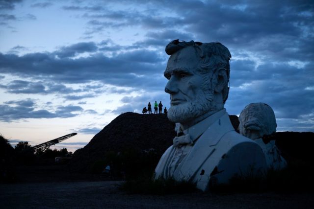 Bust of Abraham Lincoln at dusk