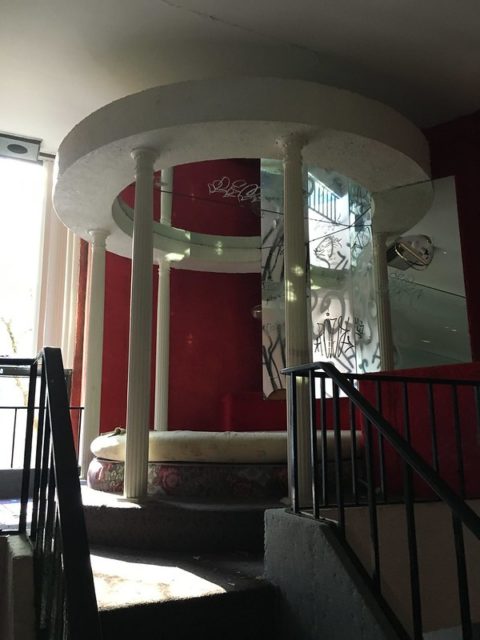 round bed in Penn Hills Resort