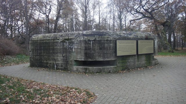 Abandoned military bunker in the Karelian Fortified Region. Author: Bogdanov-62 CC BY-SA 4.0