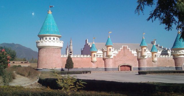 Investors envisioned a project that would rival Disneyland. Author: Bertrouf CC BY 2.0