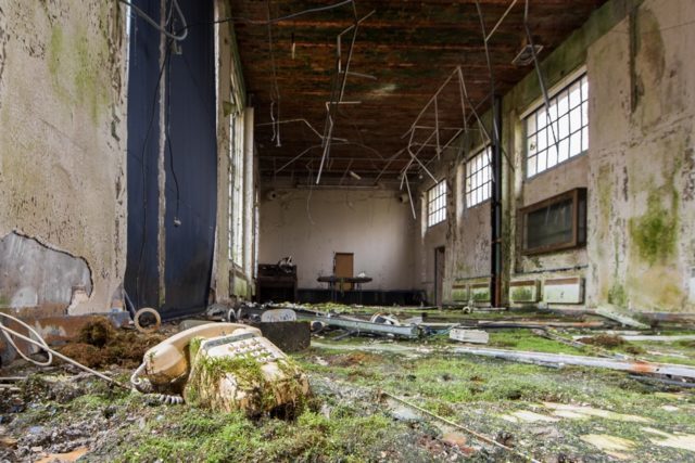 Abandoned building. Author: Jonk Photography