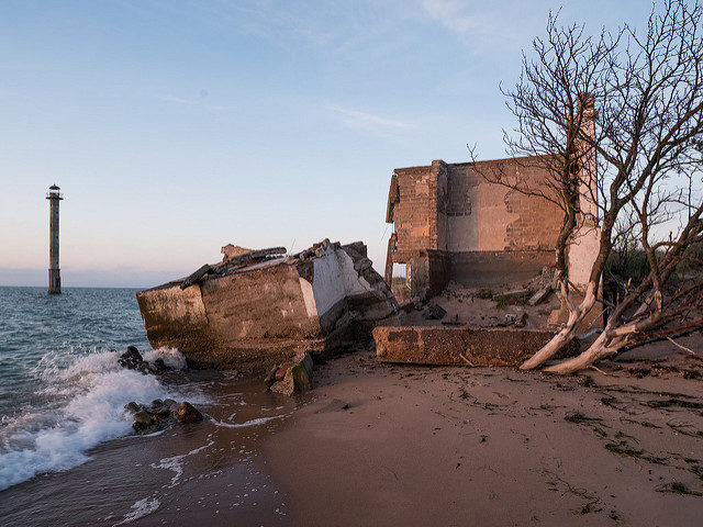 View from the coast – Kiipsaare Lighthouse. Author: Taavi Randmaa CC BY-SA 2.0