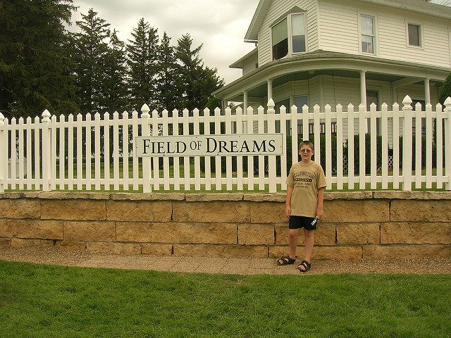 The Field of Dreams estate. Author: Justin Brockie CC BY 2.0