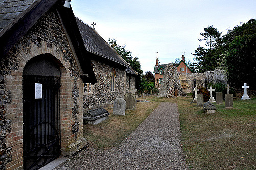 Suffolk Village 2009. Author:  Martin Pettitt CC BY 2.0