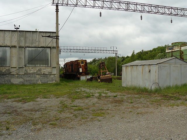 One of the many train graveyards. Author: Jbuket CC BY-SA 3.0