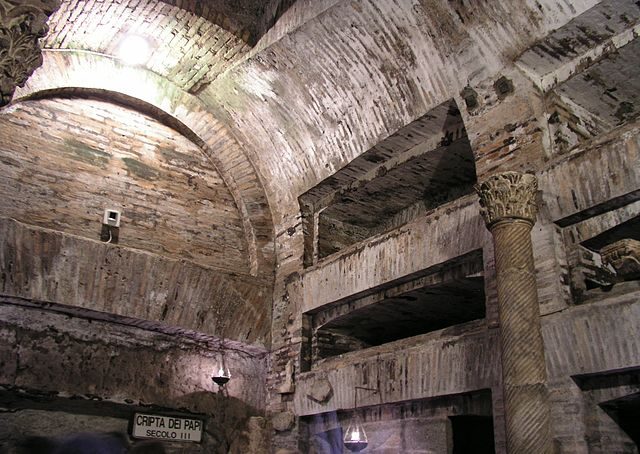 The Crypt of the Popes.Author:Dnalor 01 CC BY-SA 3.0