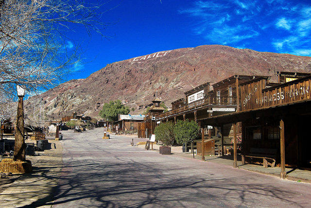 Main Street – Calico, California. Author: Artur Staszewski CC BY-SA 2.0