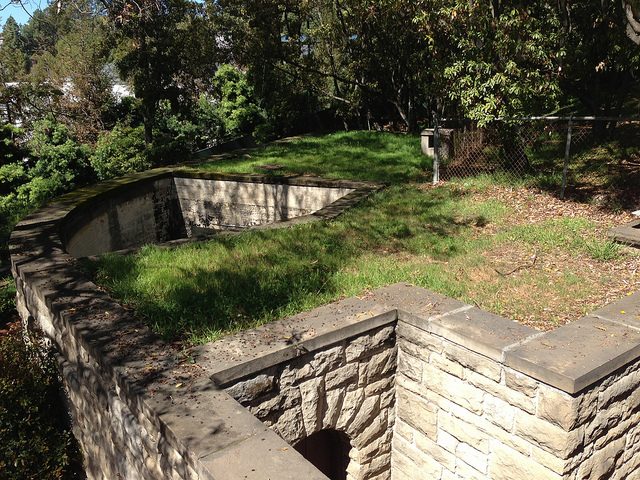 Greystone grounds.Author: adpowers CC BY 2.0