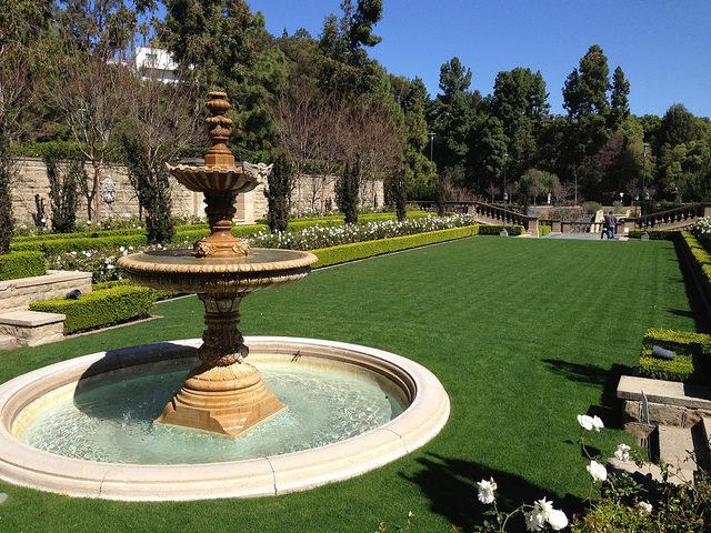 Greystone garden.Author: adpowers CC BY 2.0