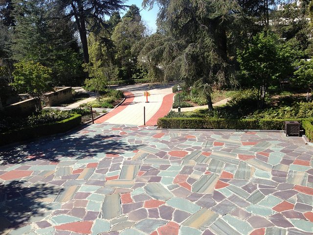 Greystone courtyard.Author: adpowers CC BY 2.0