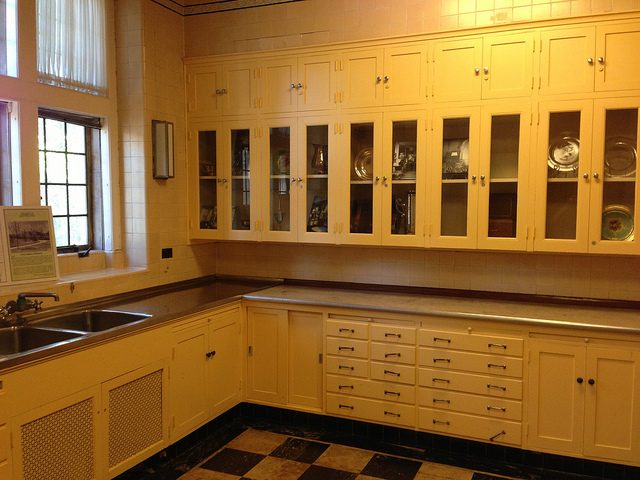 Greystone kitchen.Author: adpowers CC BY 2.0