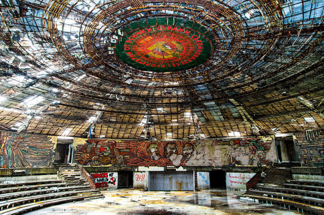 Buzludzha Monument Auditorium. Author: Stanislav Traykov CC BY 3.0