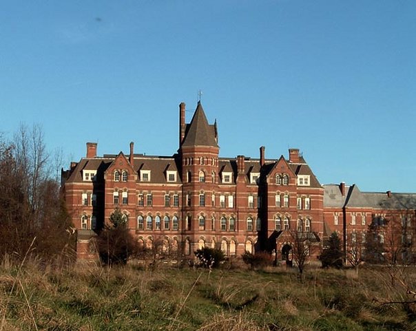 The exterior of Hudson River State Hospital.