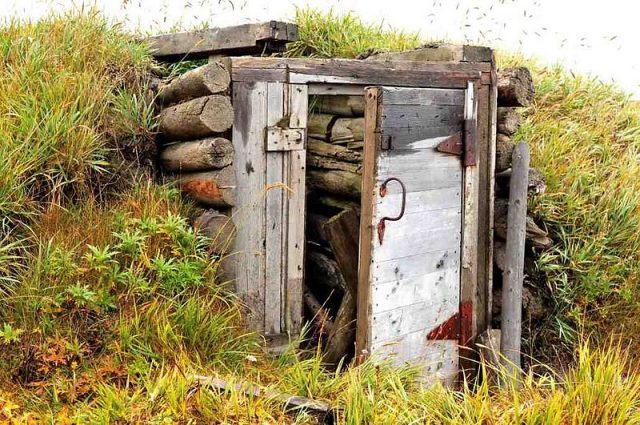 Meat store hut in permafrost. Author: Ansgar Walk  CC BY-SA 3.0 