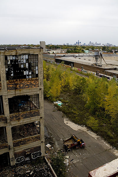 The dump-truck that was dropped from the fourth floor. Author: Csmcm CC BY-SA 3.0 