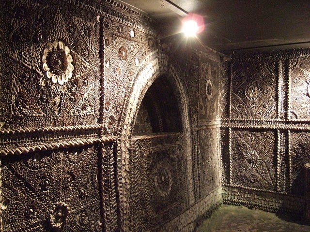 The Altar chamber looks like an early temple for masonic rituals. Author: Ben Sutherland CC BY 2.0